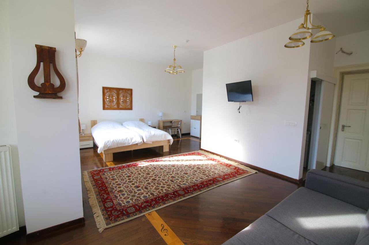 Hotel Vila Katrca Ljubljana Extérieur photo