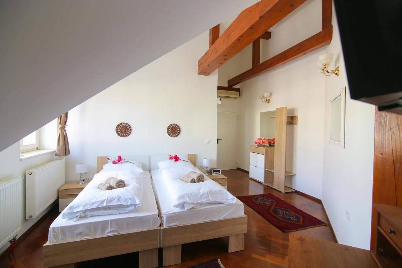 Hotel Vila Katrca Ljubljana Extérieur photo