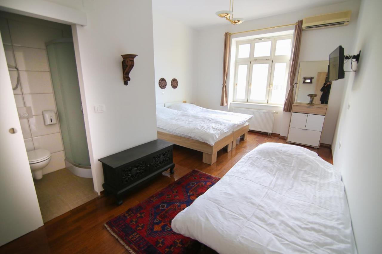 Hotel Vila Katrca Ljubljana Extérieur photo