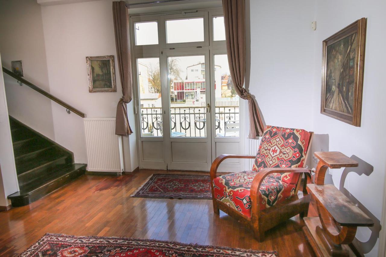 Hotel Vila Katrca Ljubljana Extérieur photo