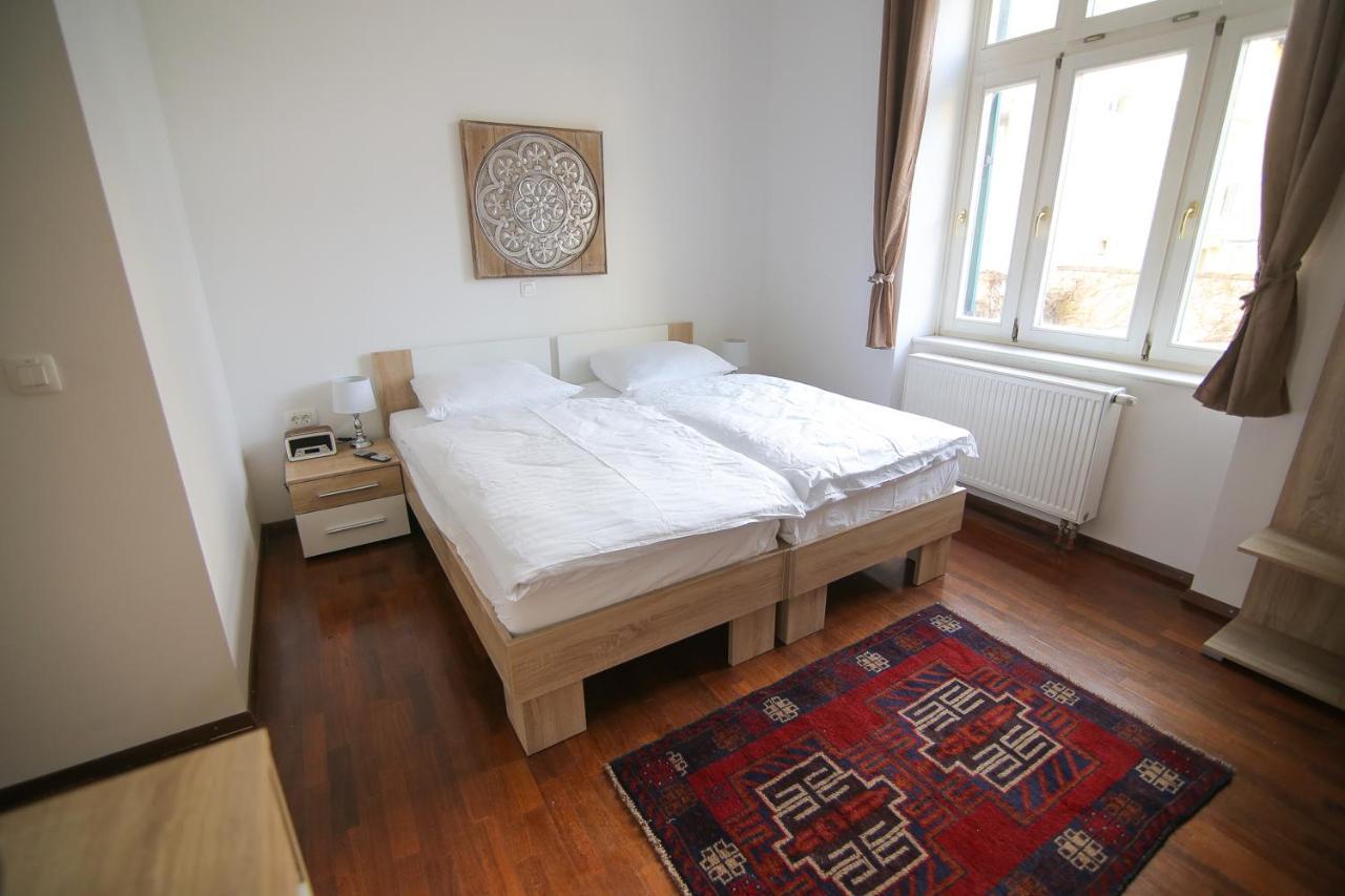 Hotel Vila Katrca Ljubljana Extérieur photo