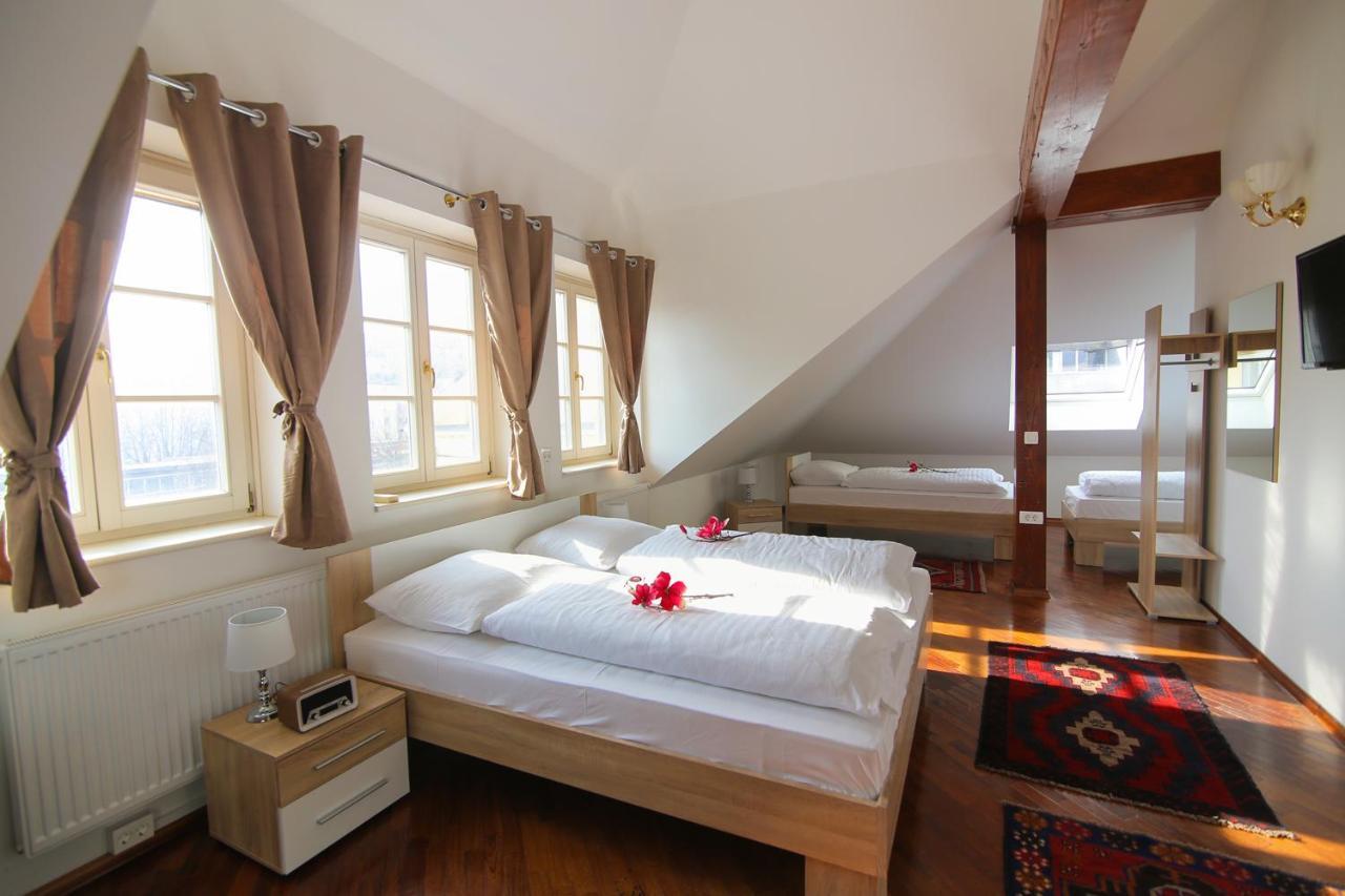 Hotel Vila Katrca Ljubljana Extérieur photo