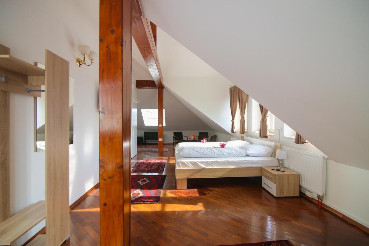 Hotel Vila Katrca Ljubljana Extérieur photo