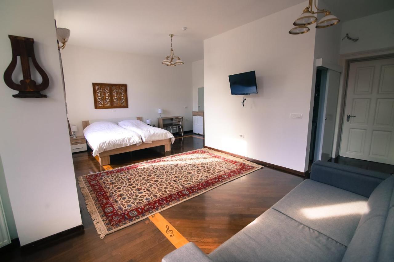 Hotel Vila Katrca Ljubljana Extérieur photo
